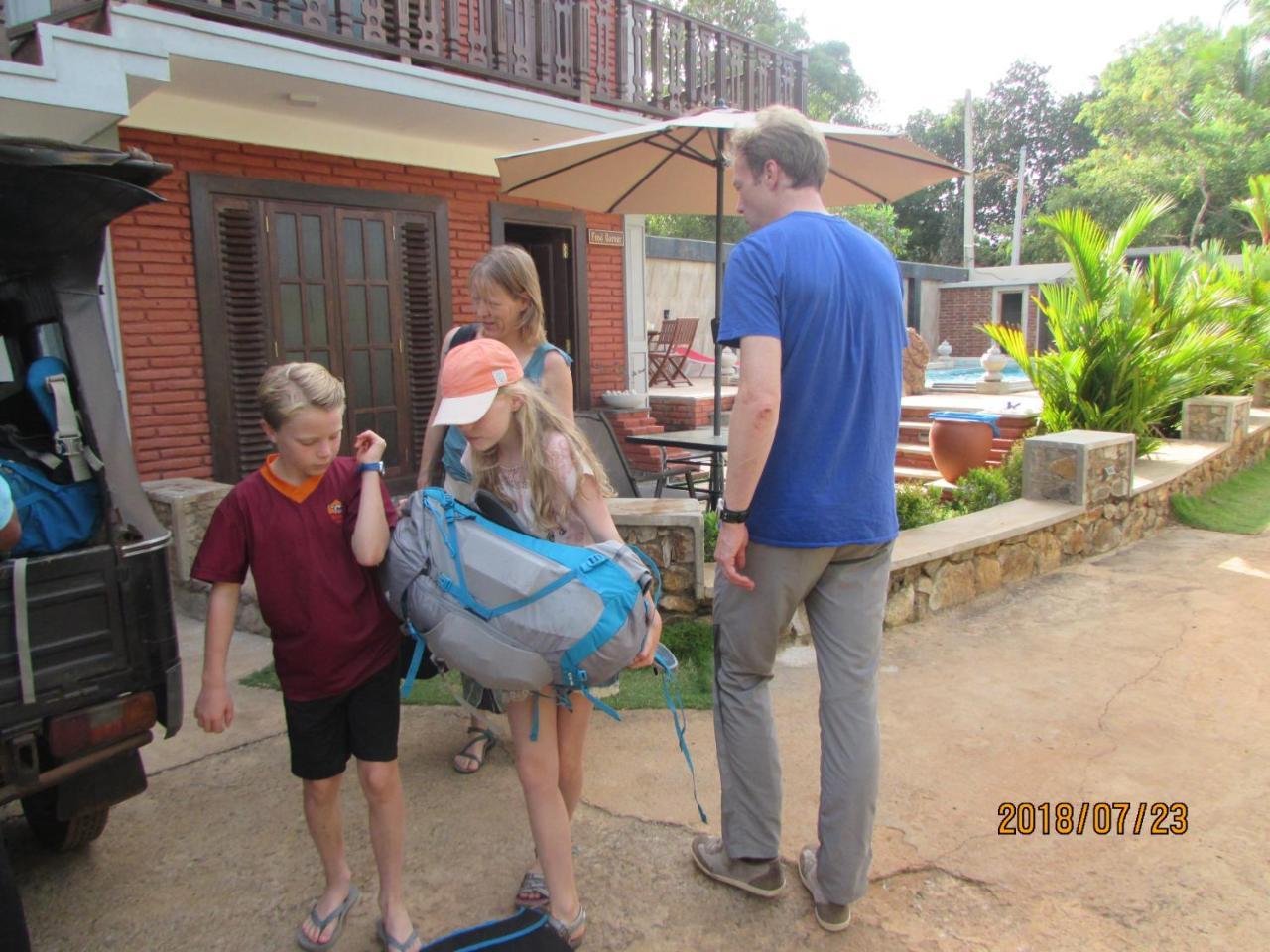 D Family Resort Anuradhapura Luaran gambar