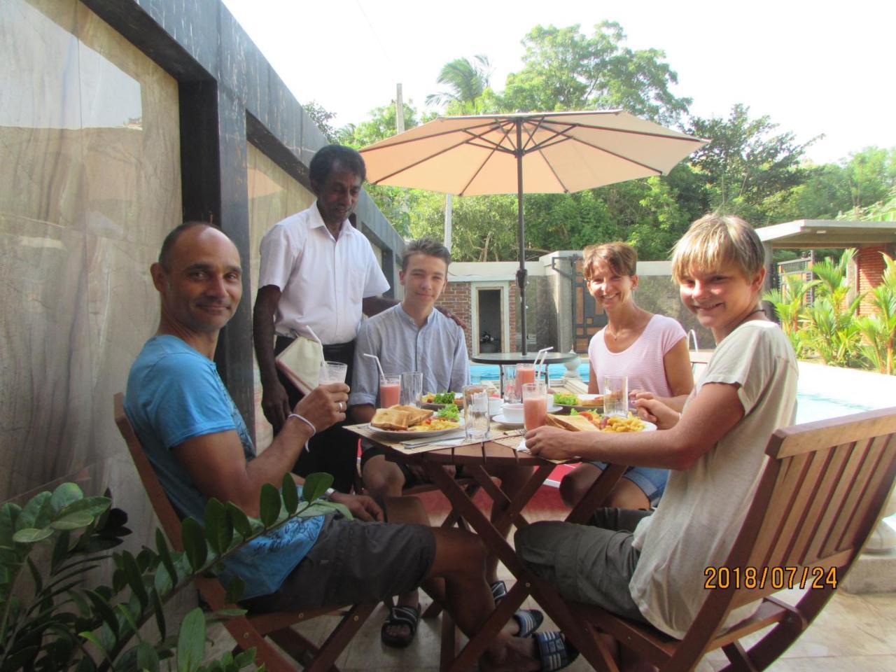 D Family Resort Anuradhapura Luaran gambar