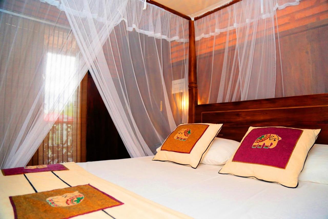 D Family Resort Anuradhapura Luaran gambar
